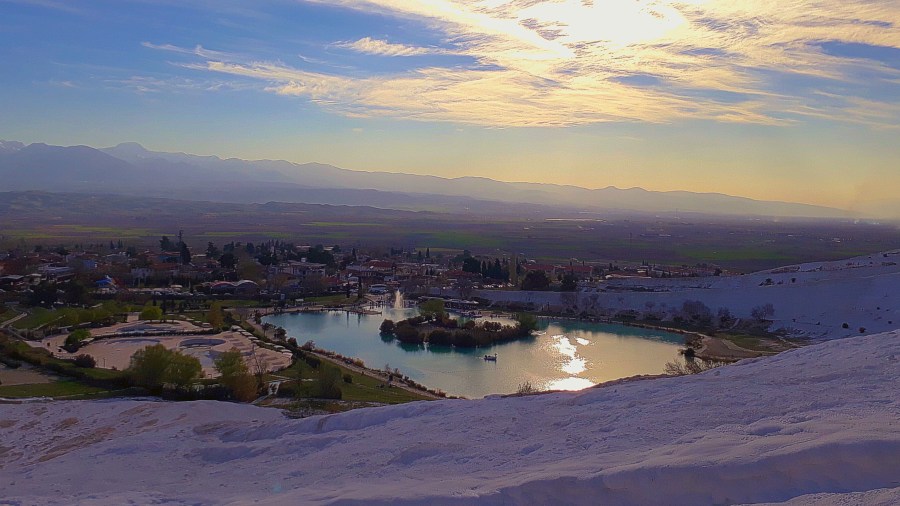 Istana Kapas dan Kota Orang&nbsp;Mati